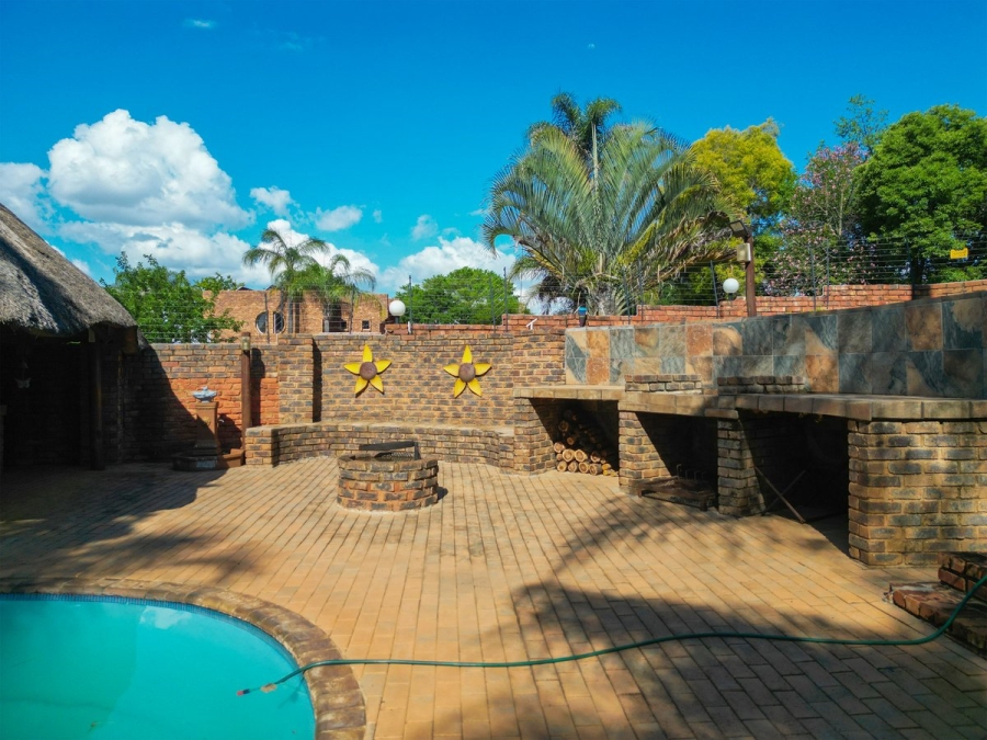 4 Bedroom Property for Sale in Ifafi North West